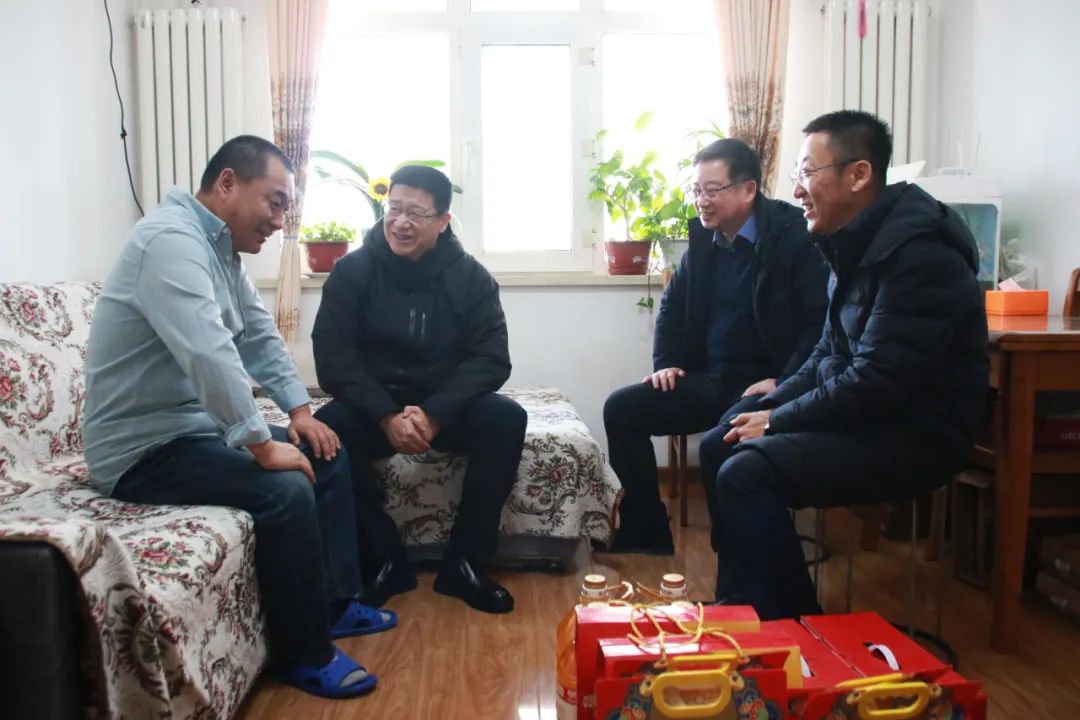 【集团要闻】省建投集团党委副书记、副董事长、总经理周军春节前夕走访慰问k8凯发集